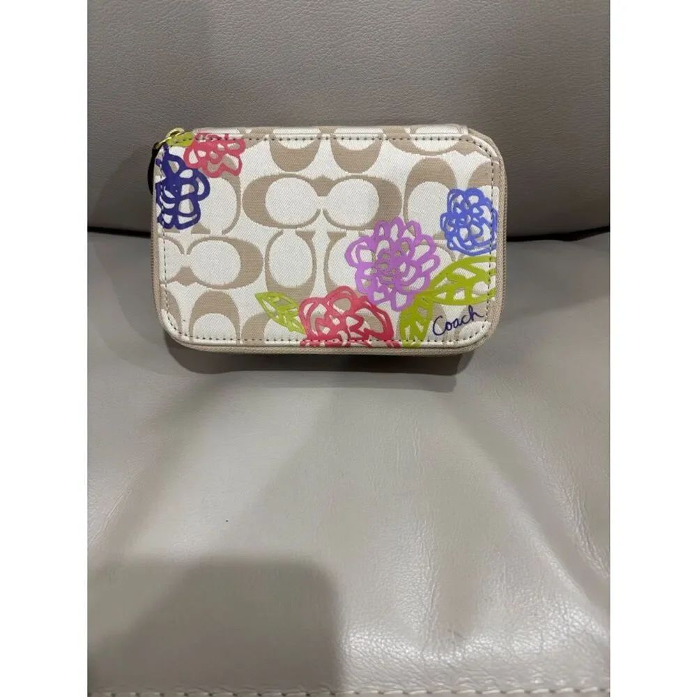 COACH Signature Daisy Poppy Floral Jewelry Box